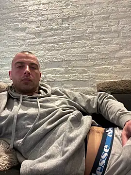 Rotteei1 online show from 9, 3, 2026