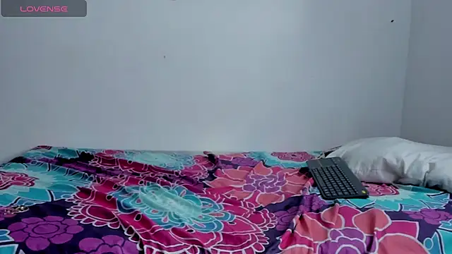 Nikki  uwu online show from 13, 11, 2025