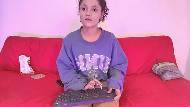 Nikki  uwu online show from 7, 6, 2026