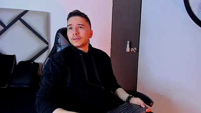 mike 257 online show from 25, 10, 2025