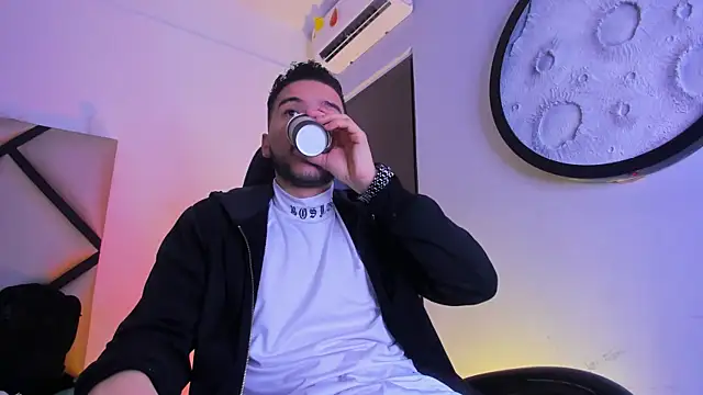 mike 257 online show from 17, 2, 2026