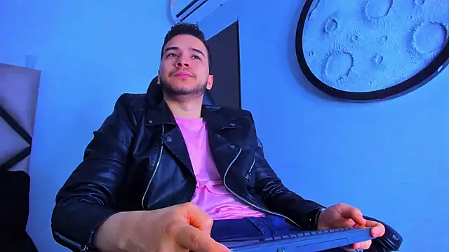 mike 257 online show from 8, 1, 2026