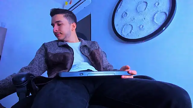 mike 257 online show from 10, 1, 2026