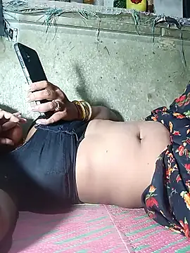 Hot cauple indian online show from 13, 4, 2026