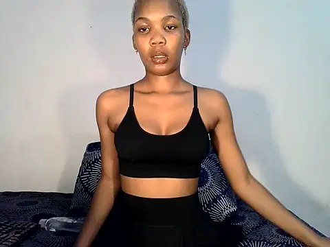 MinnieBee101 online show from 31, 10, 2025