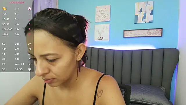 Aria Russo online show from 9, 11, 2025