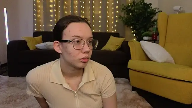 FabiolaCowing online show from 15, 11, 2025