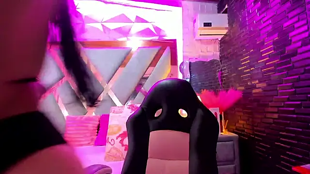 Scarlet Reyes online show from 22, 4, 2026