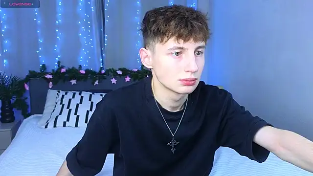 crisp1n online show from 4, 12, 2025