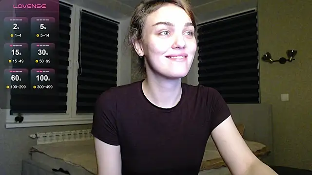 Snapshot of EmiliaRhodes chatting on 19, 10, 2025 EmiliaRhodes online show from 19, 10, 2025