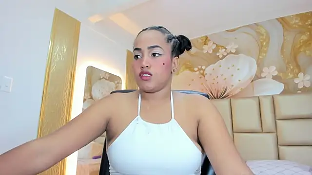 NahomiWalker  online show from 21, 12, 2025