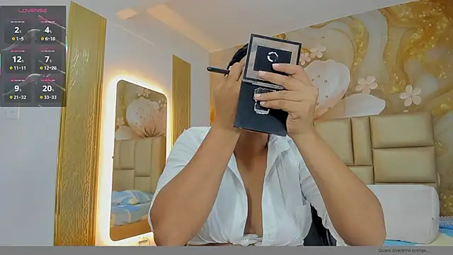 NahomiWalker  online show from 4, 3, 2026