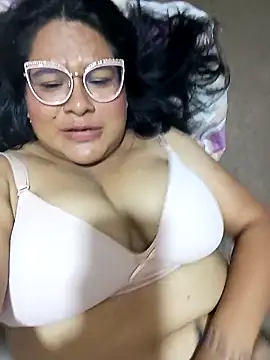 Snapshot of celeste122595 chatting on 13, 4, 2026 celeste122595 online show from 13, 4, 2026