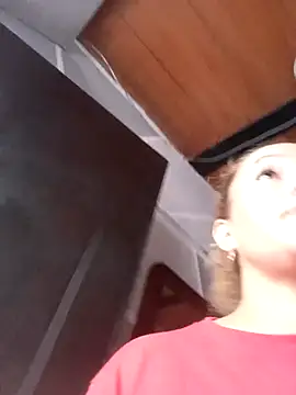 Snapshot of MilfTammyJones69 chatting on 28, 10, 2025 MilfTammyJones69 online show from 28, 10, 2025