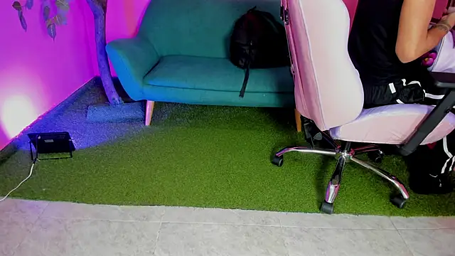 ArohomLester online show from 3, 3, 2026