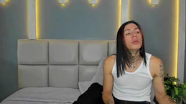 Snapshot of ArohomLester chatting on 21, 11, 2025 ArohomLester online show from 21, 11, 2025