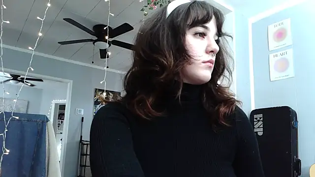 Snapshot of Trickylucy555 chatting on 14, 3, 2026 Trickylucy555 online show from 14, 3, 2026