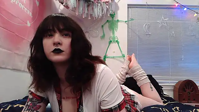 Snapshot of Trickylucy555 chatting on 23, 2, 2026 Trickylucy555 online show from 23, 2, 2026