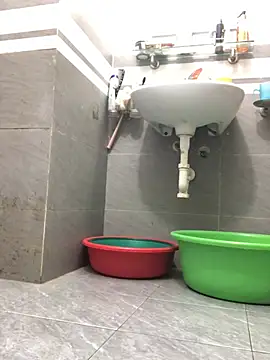 HinayLa online show from 8, 4, 2026