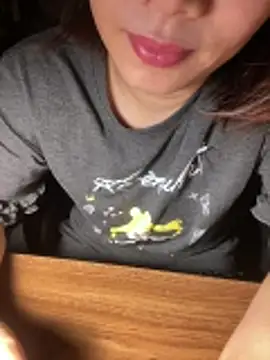 Snapshot of HinayLa chatting on 5, 5, 2026 HinayLa online show from 5, 5, 2026