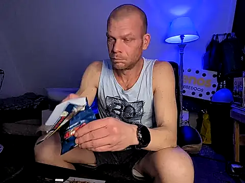 Kinky Play1 online show from 24, 2, 2026