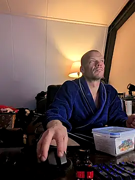 Kinky Play1 online show from 7, 1, 2026