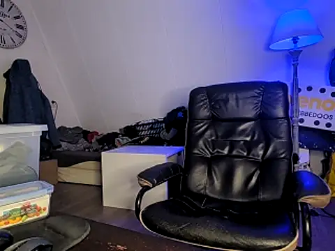 Kinky Play1 online show from 31, 3, 2026