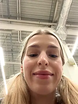 kira mia online show from 26, 11, 2025