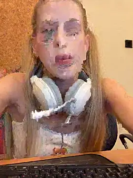 kira mia online show from 10, 3, 2026