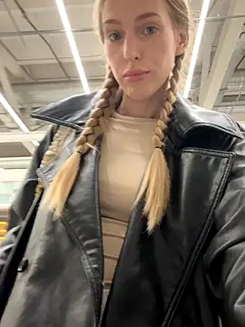 kira mia online show from 16, 12, 2025