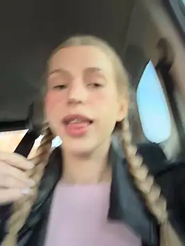 kira mia online show from 8, 4, 2026