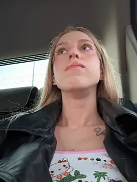 kira mia online show from 13, 3, 2026