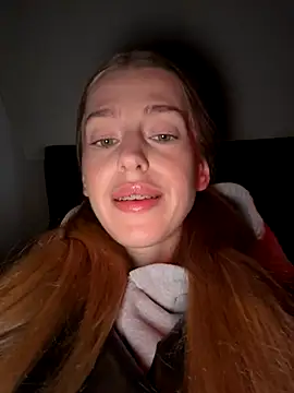 kira mia online show from 28, 11, 2025