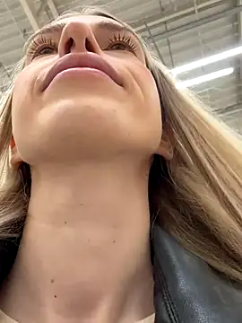 kira mia online show from 17, 12, 2025