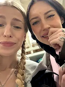 kira mia online show from 2, 12, 2025