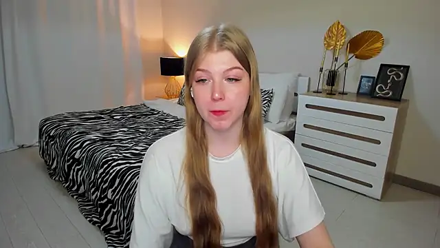 Snapshot of Stella_Light chatting on 3, 6, 2026 Stella Light online show from 3, 6, 2026