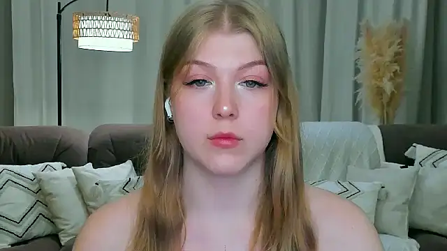 Snapshot of Stella_Light chatting on 4, 6, 2026 Stella Light online show from 4, 6, 2026