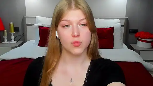 Snapshot of Stella_Light chatting on 13, 5, 2026 Stella Light online show from 13, 5, 2026