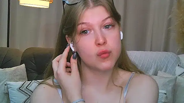 Snapshot of Stella_Light chatting on 14, 5, 2026 Stella Light online show from 14, 5, 2026