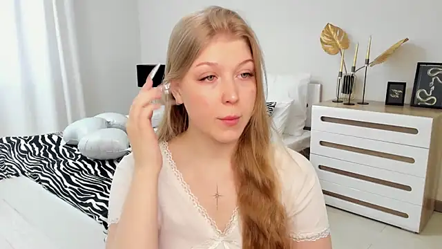 Stella Light online show from 8, 3, 2026