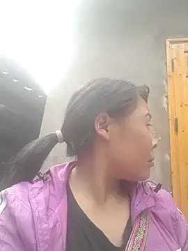 Snapshot of Lilian-n chatting on 4, 11, 2025 Lilian-n online show from 4, 11, 2025