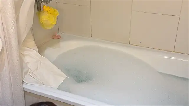 Snapshot of julia_mendes chatting on 23, 11, 2025 julia mendes online show from 23, 11, 2025