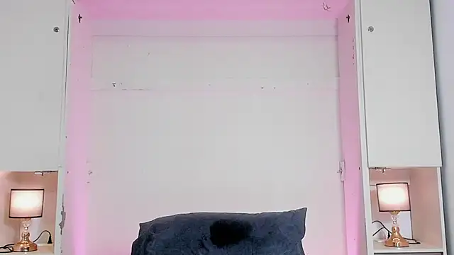 Blackywhiite online show from 7, 2, 2026