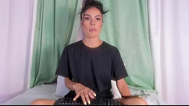 Snapshot of Blackywhiite chatting on 7, 5, 2026 Blackywhiite online show from 7, 5, 2026