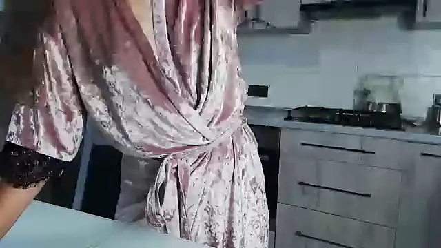 MilenaRossa online show from 25, 10, 2025