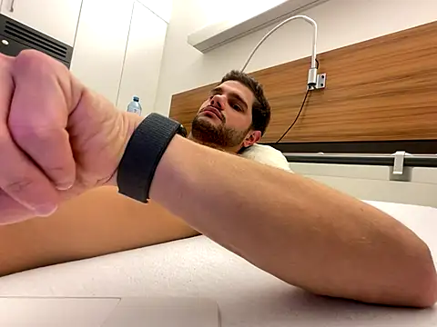 youngboyformommy24 online show from 3, 11, 2025