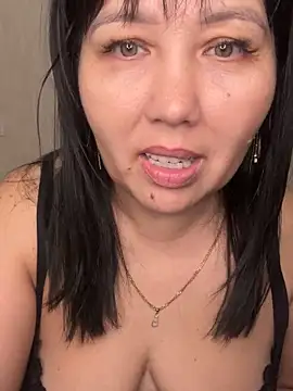 Love  Mom online show from 24, 10, 2025