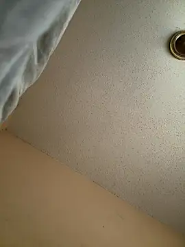 bellaprettyxxxoo online show from 21, 10, 2025