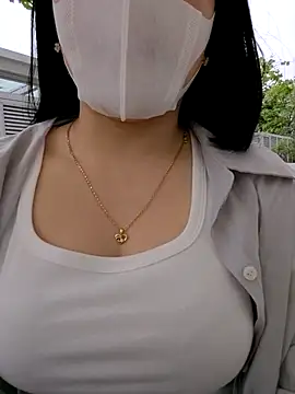 Mina-02 online show from 18, 4, 2026