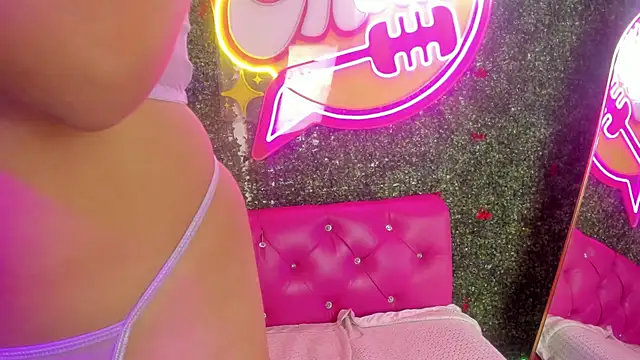 Ivy  storm online show from 18, 11, 2025